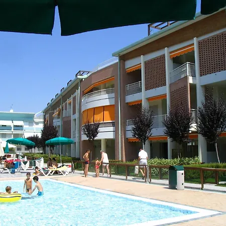 Residenza Le Acacie Apartment Bibione Exterior photo